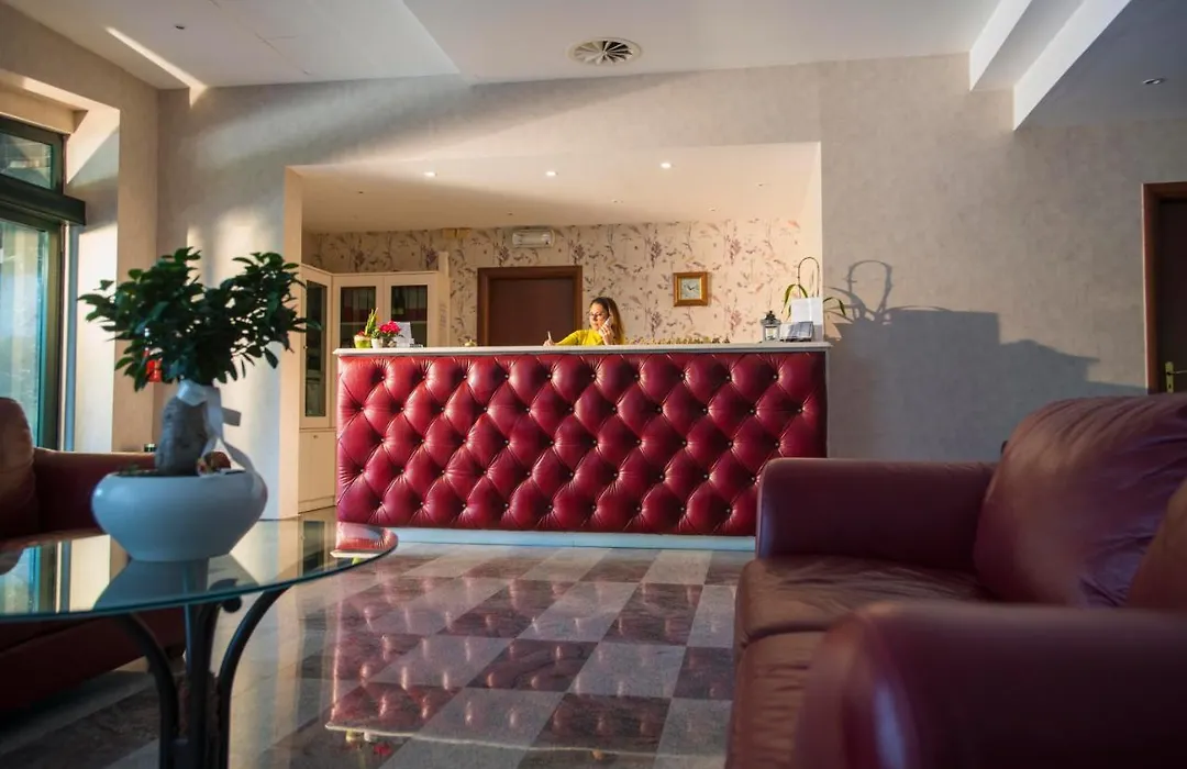 Hotel Forliano-1